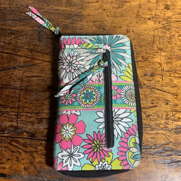 Maccib Wristlet Floral Print - Picture 3 of 6
